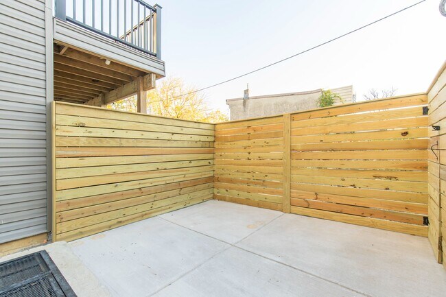 Building Photo - 810 W Norris St