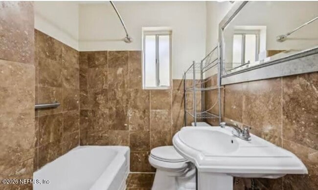 Building Photo - 2159 Riverside Ave