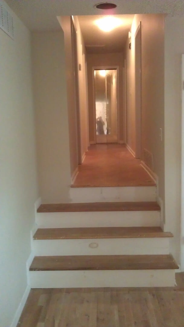 Building Photo - Gorgeous 4 bedroom 2 bath home