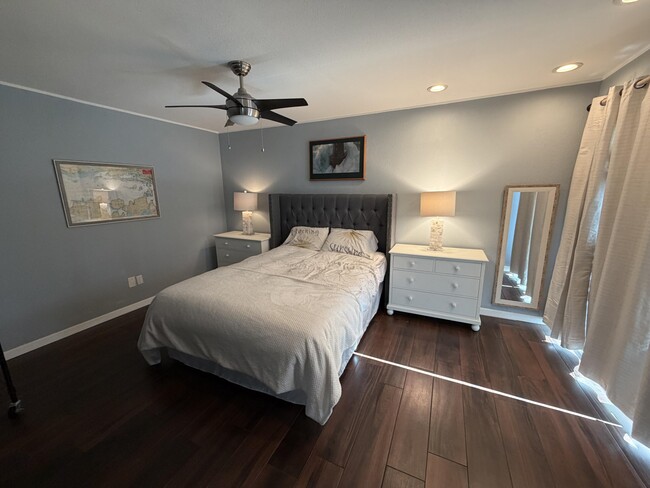 Building Photo - 462 Sunningdale Dr