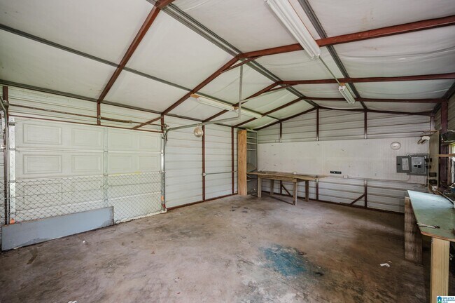 Building Photo - 703 11th Ave