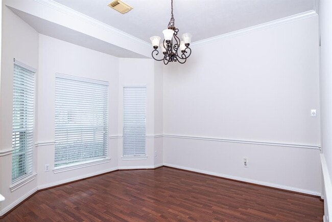 Building Photo - 1626 Maryvale Dr