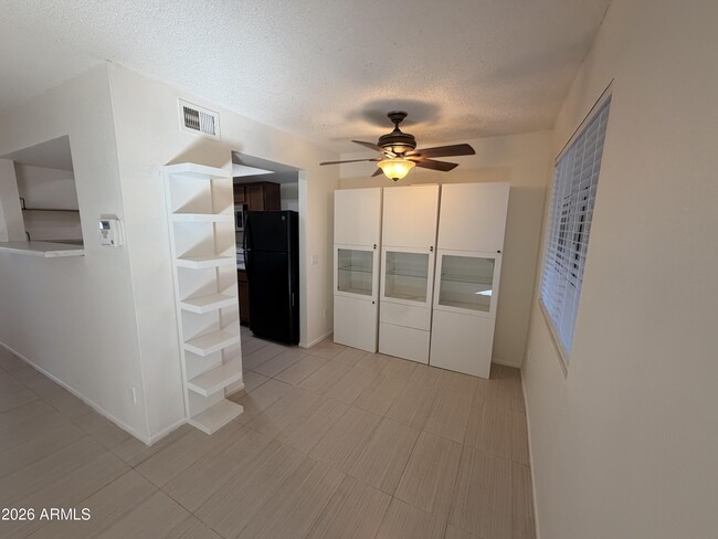 Building Photo - 616 S Hardy Dr