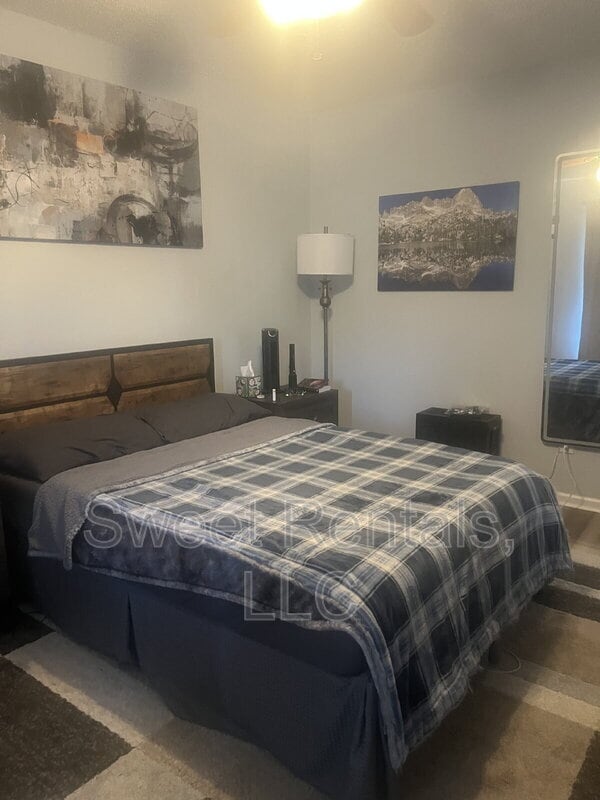 Building Photo - 343 Briarbend Rd