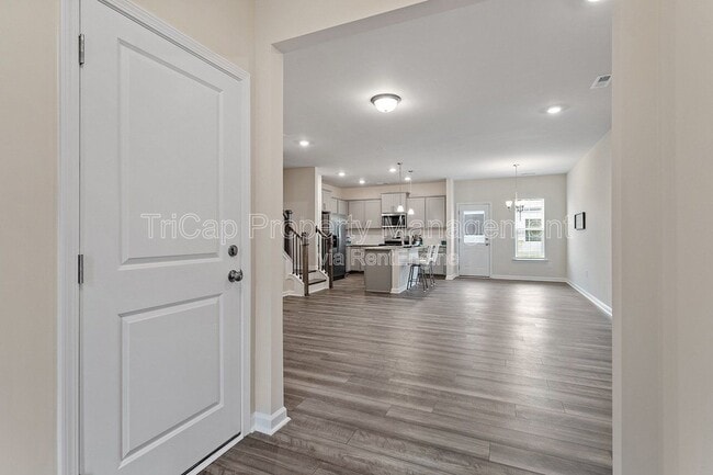 Building Photo - 416 Glen Clova Dr