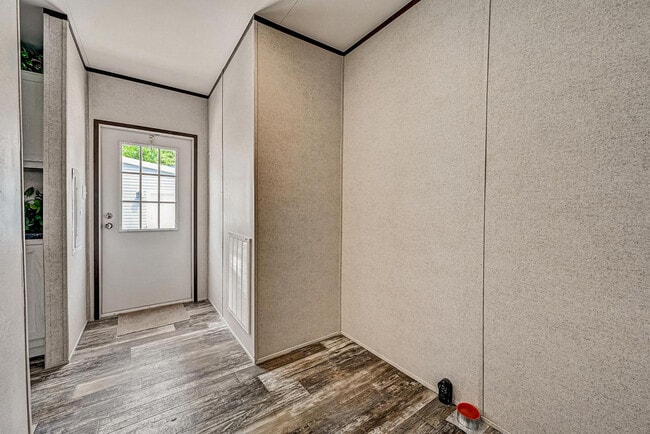 Building Photo - 4075 Lookout Ln