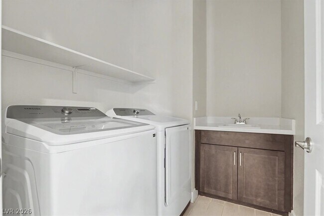 Building Photo - 378 Malpaso St