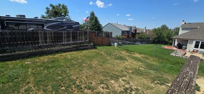 Building Photo - 5 Bedroom, 2 Bathroom Home For Rent In Wes...