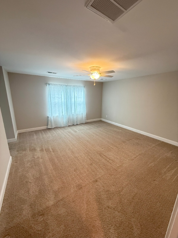Building Photo - 155 Goldenrod Cir