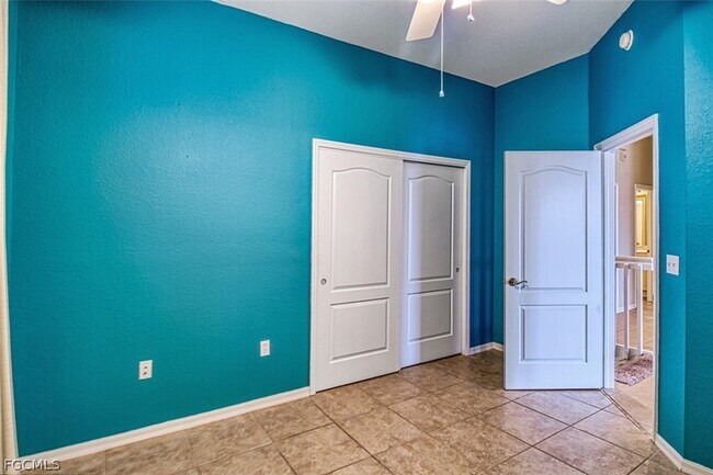 Building Photo - 9205 Belleza Way