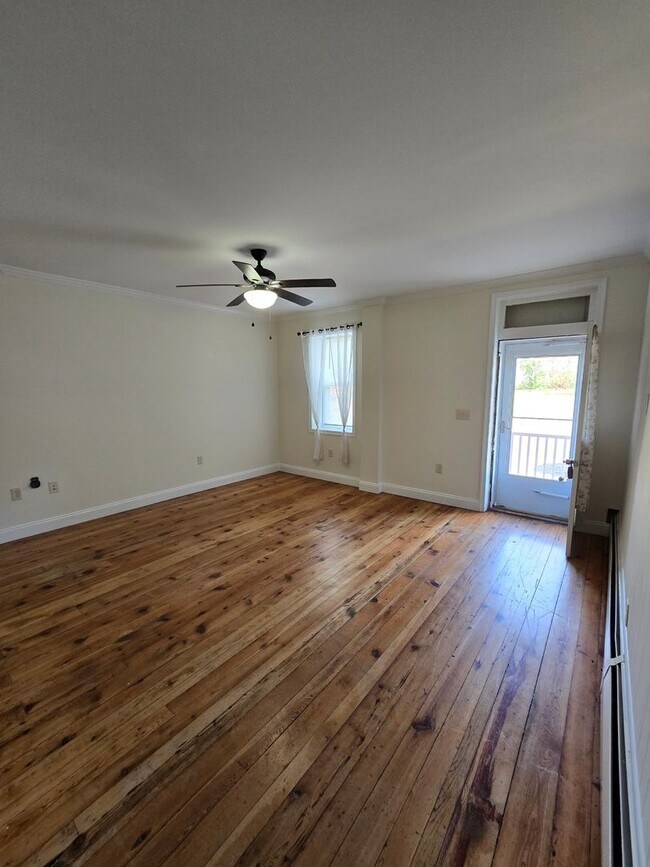 Building Photo - 231 N Walborn Ave