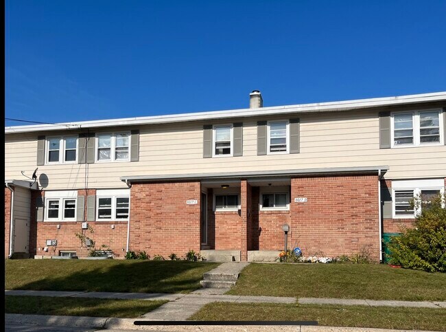 Primary Photo - 8017 S Alaska St