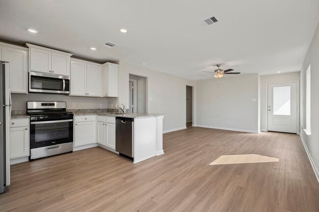 Building Photo - 313 Grayson Baw Ln