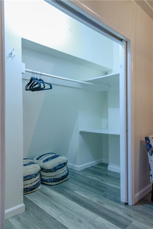 Building Photo - 46 W Shore Dr