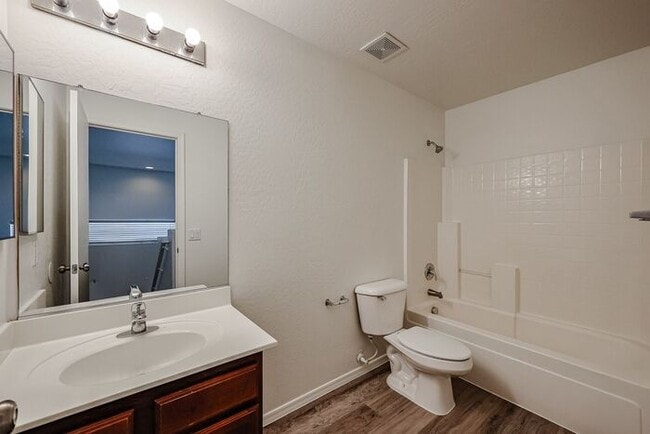 Building Photo - 4 BED 2.5 BATH, 2200+ SFT IN CAMELBACK RANCH, PHOENIX