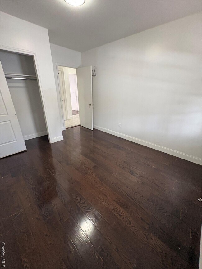 Building Photo - 1826 Mulford Ave