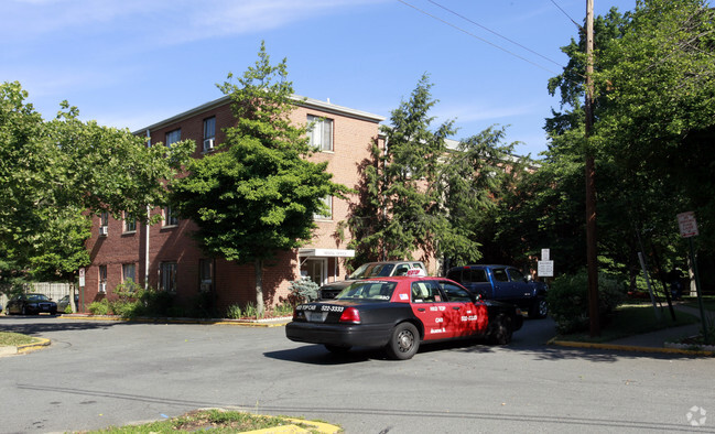 Building Photo - Fort Strong Apartments