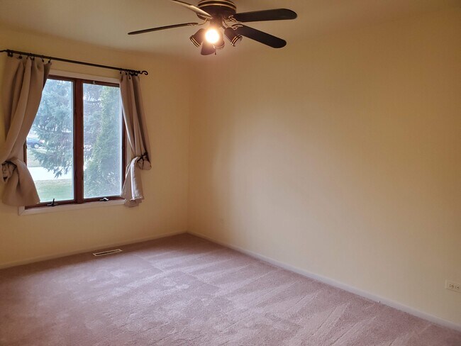 Building Photo - 10803 Timer Dr W