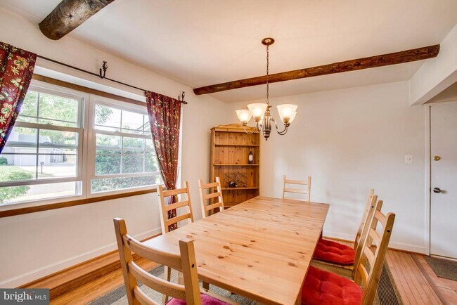 Building Photo - 10108 Quayle Ct