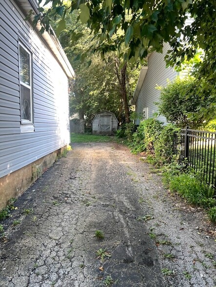 Building Photo - 305 S Maffit St