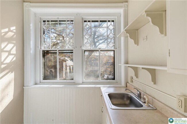 Building Photo - 426 Heckewelder Pl