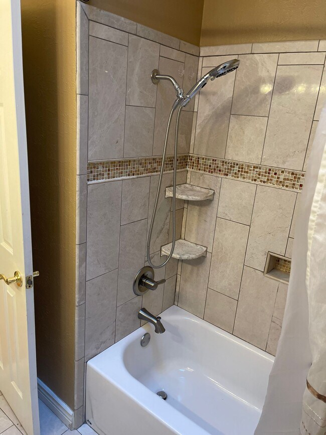 Building Photo - 7480 Mount Meeker Rd