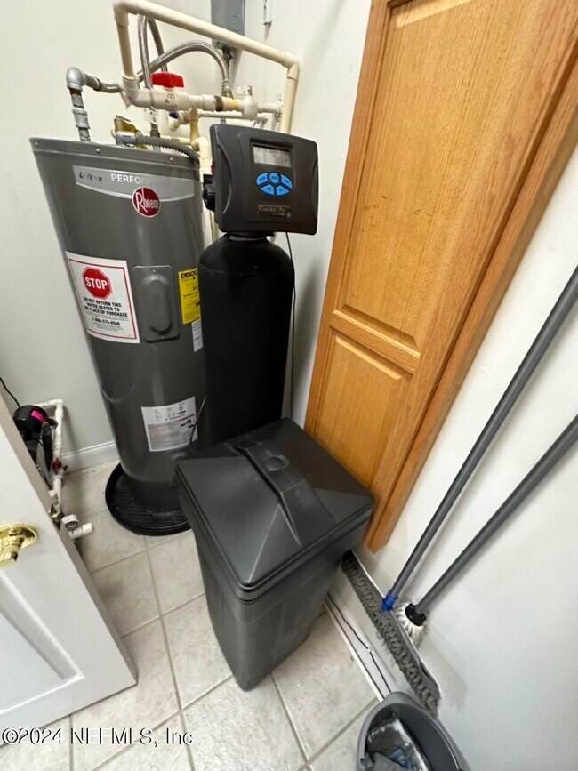 Building Photo - 230 Presidents Cup Way