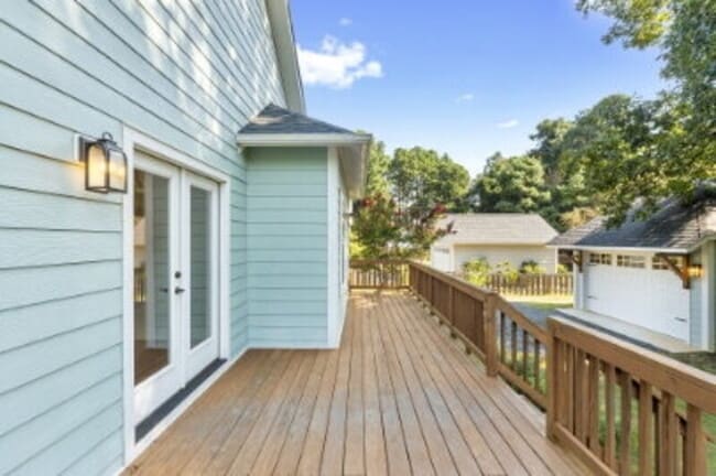 Building Photo - 155 Piney Ln