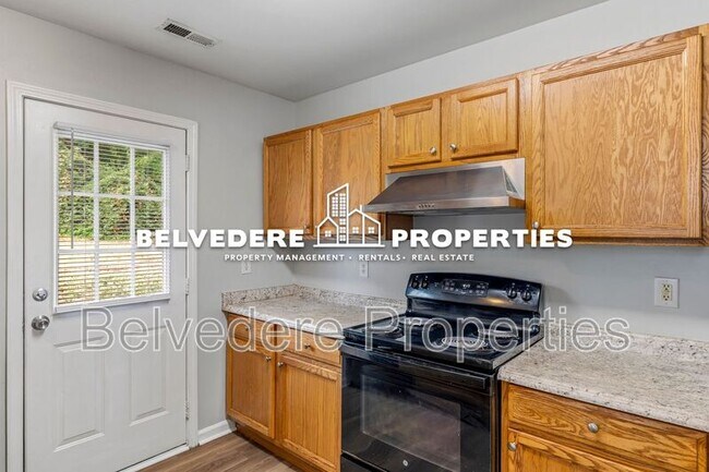 Building Photo - 405 N Dudley St