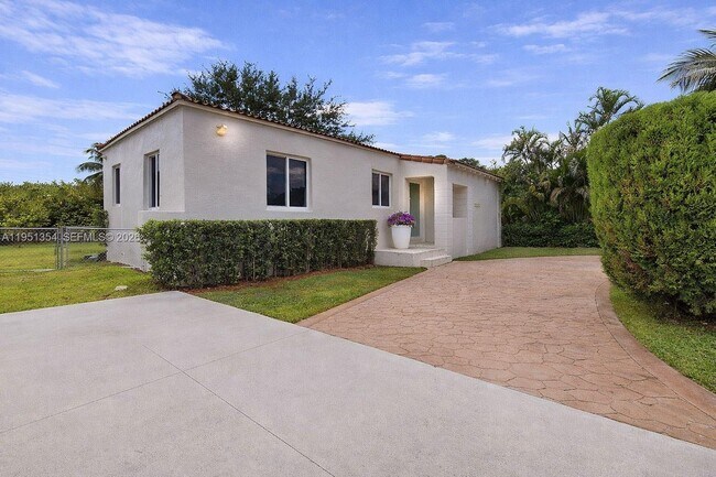 Building Photo - 3780 SW 1st St