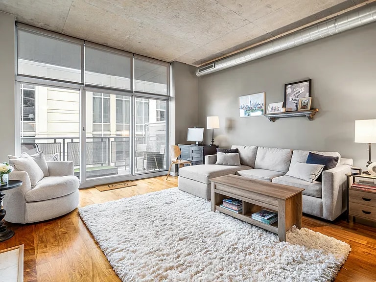 Building Photo - 700 N Larrabee St