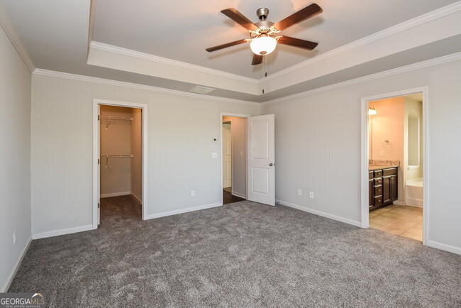 Building Photo - 123 Fern Walk