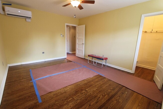 Building Photo - 346 Meehan Ave