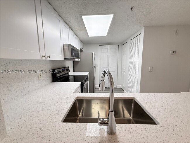 Building Photo - 5045 Wiles Rd
