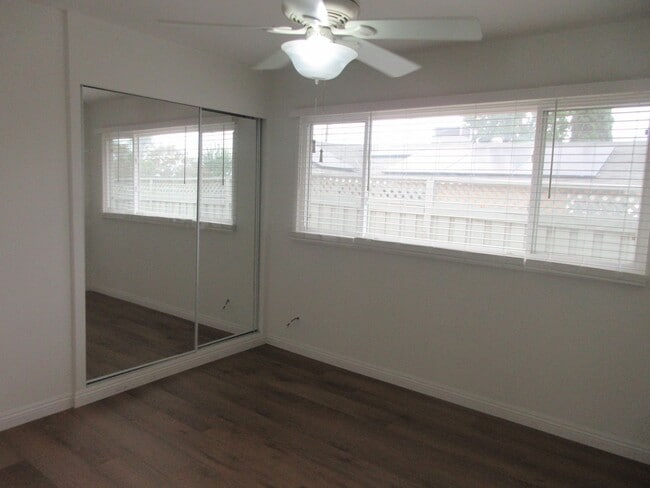 Building Photo - Charming 4-Bedroom Home in Granada Hills –...
