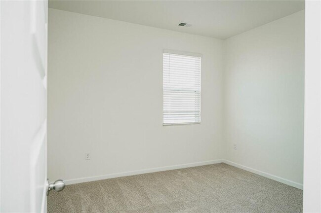 Building Photo - 1950 Vidalia Ct