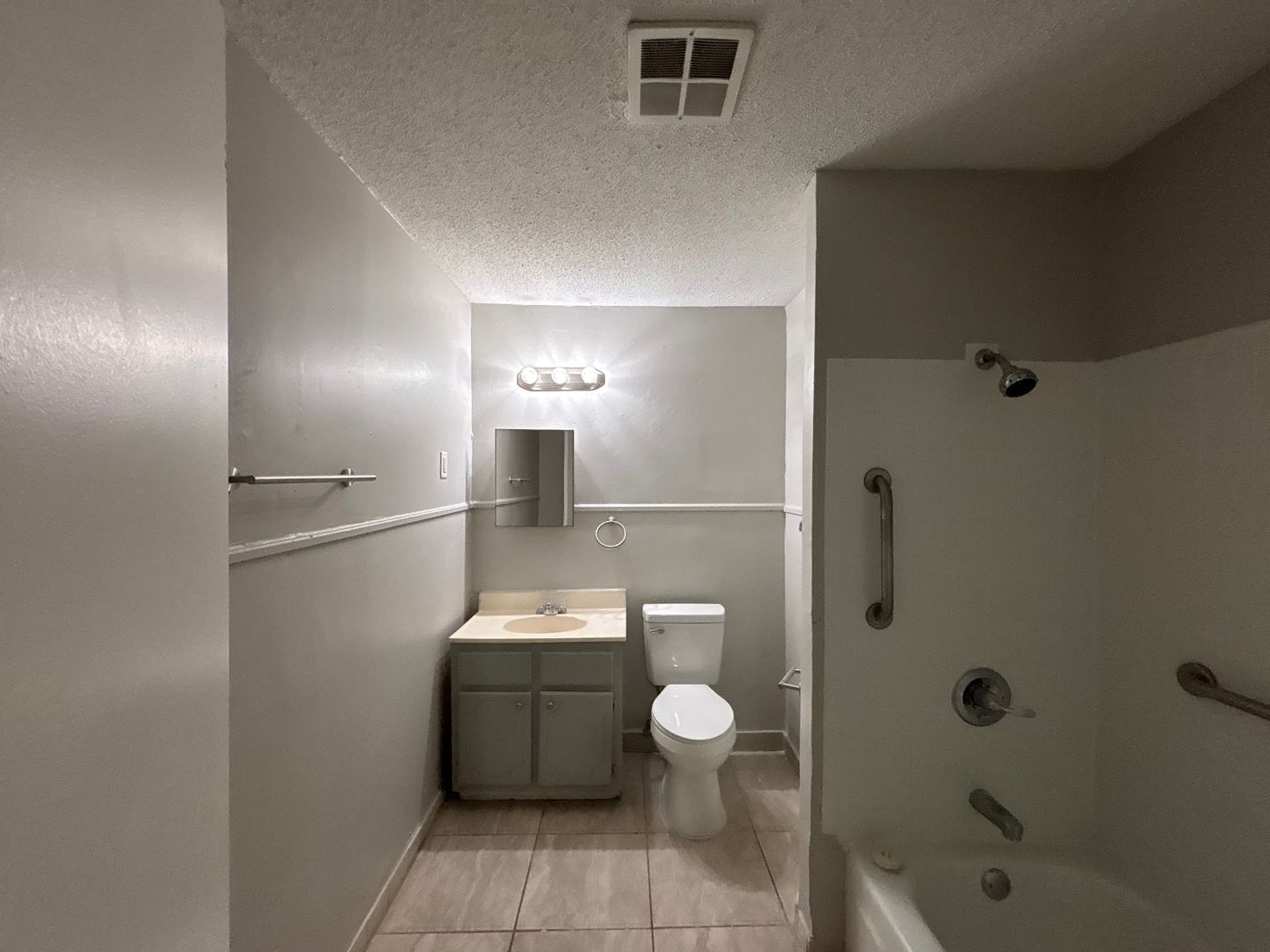 Building Photo - 5158 Breckenwood Dr