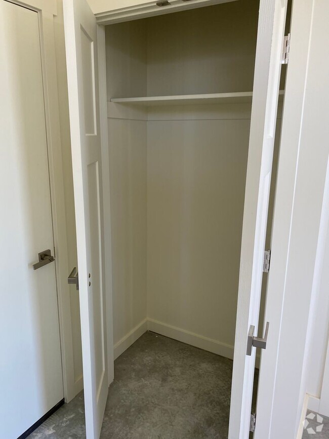 Building Photo - Brand New 1 Bedroom 1 Bathroom - Gorgeous ...