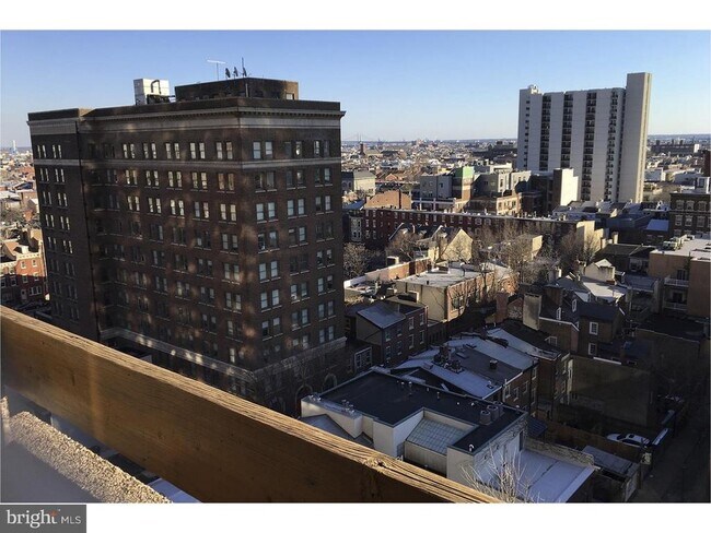 Building Photo - 1326-42 Spruce St