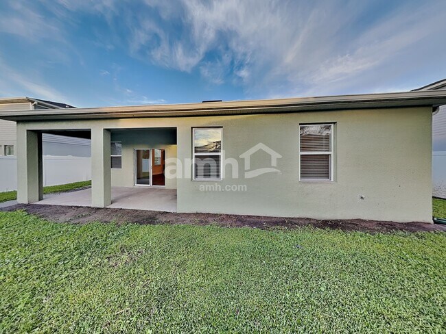 Building Photo - 1324 Celery Ave