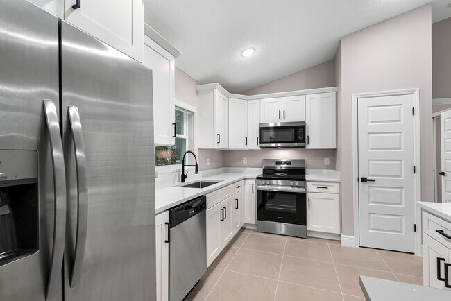 Building Photo - BRAND NEW HOME FOR RENT!