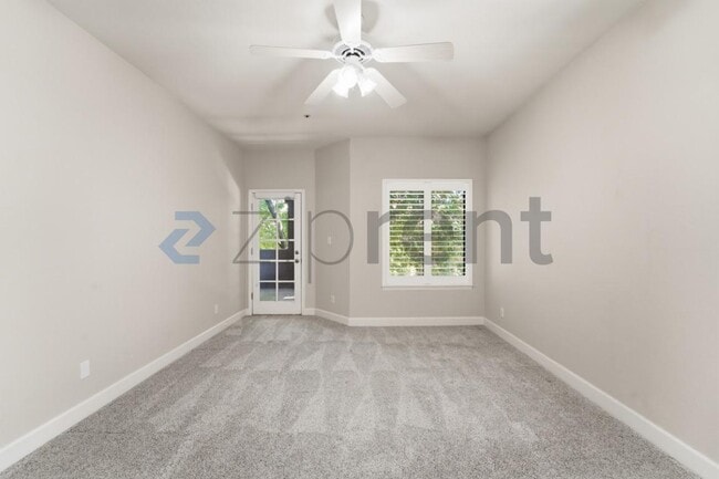 Building Photo - 9600 N 96th St