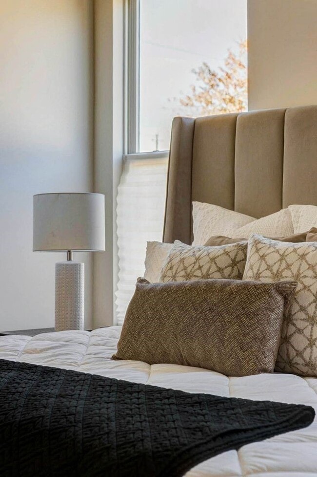 Building Photo - 4805 Paula St