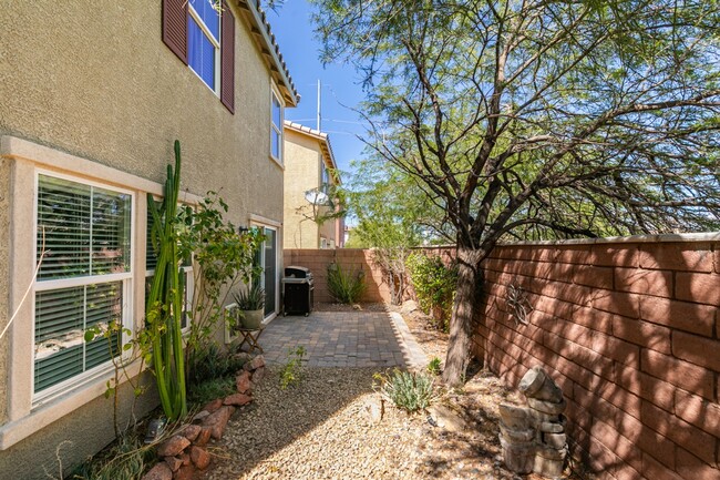 Building Photo - GORGEOUS HOME WITH TONS OF UPGRADES*MOUNTA...