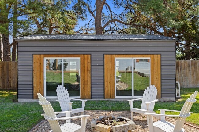 Building Photo - 3612 Grandview Dr