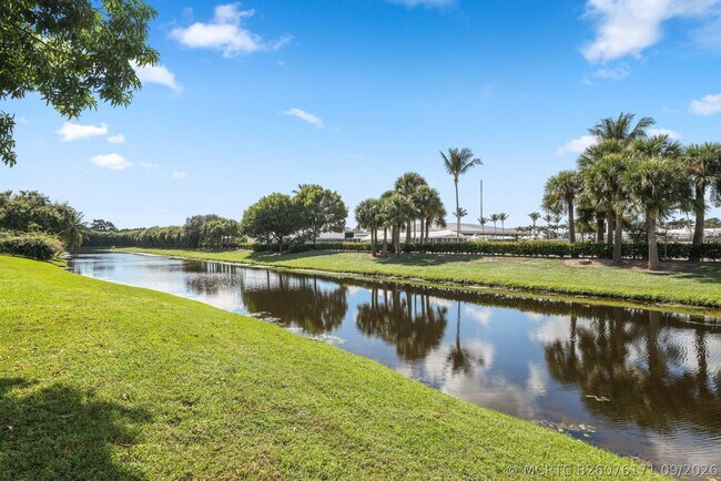 Building Photo - 2835 Polo Island Dr