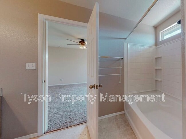 Building Photo - 7615 Red Finch Ct NW