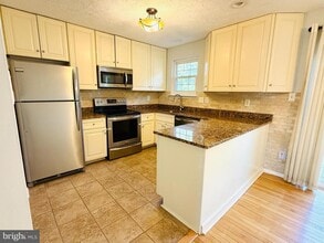 Building Photo - 674 Cog Ct