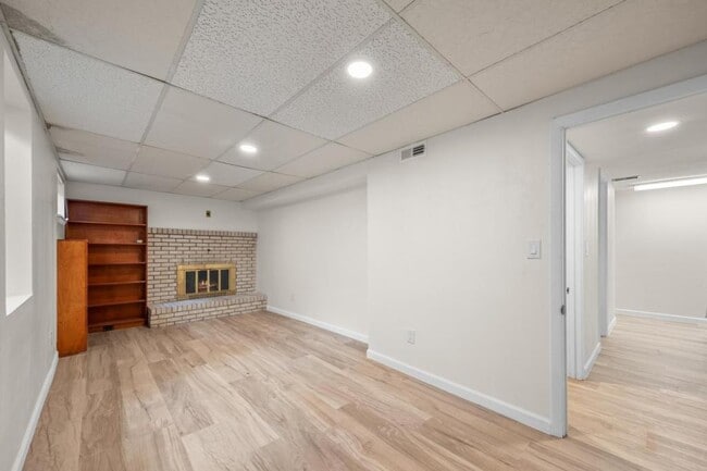 Building Photo - 2219 27th Ave