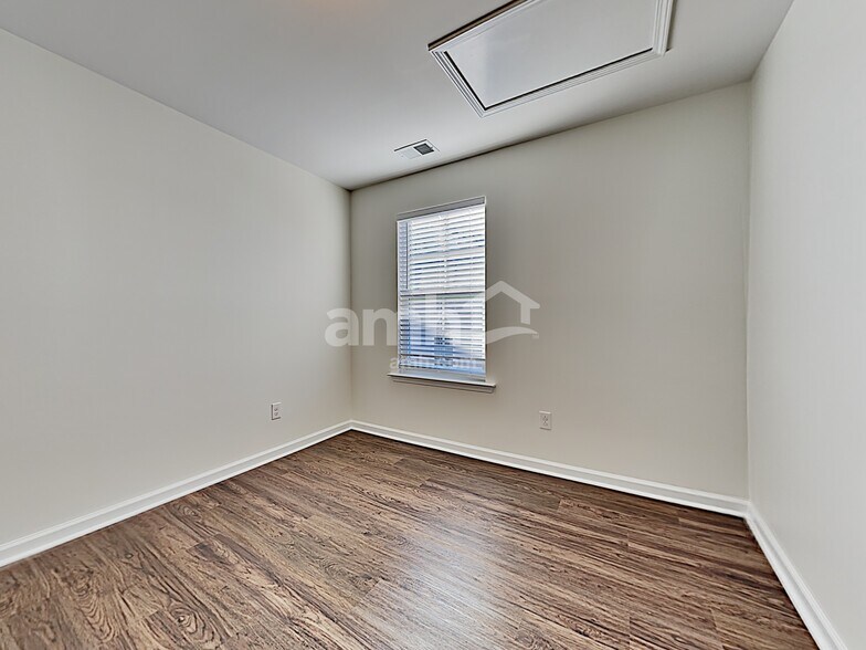 Building Photo - 1506 SanBorll Landing Dr
